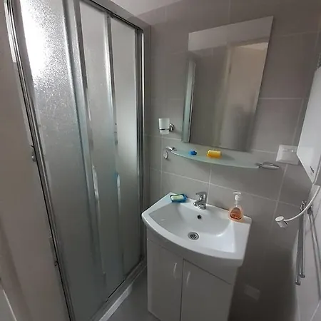 Privat Pod Uhliskom *